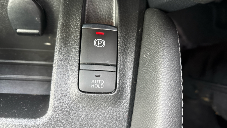 Nissan Qashqai 1.3 DiG-T Tekna 5dr Petrol Hatchback